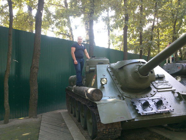 Овик Саакян