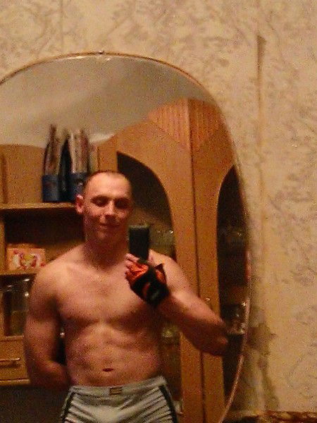 Максим Аниканов