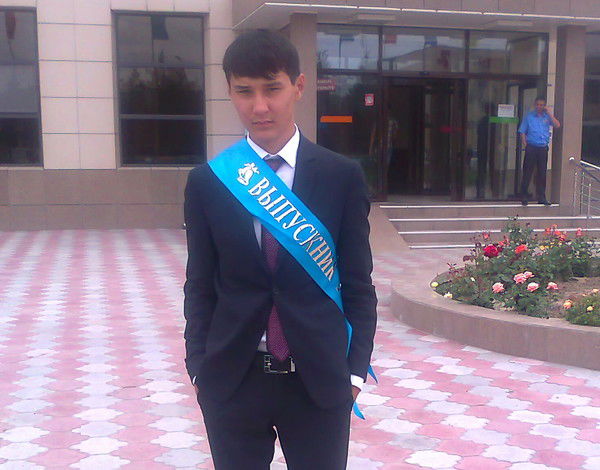 Естай Асылбеков