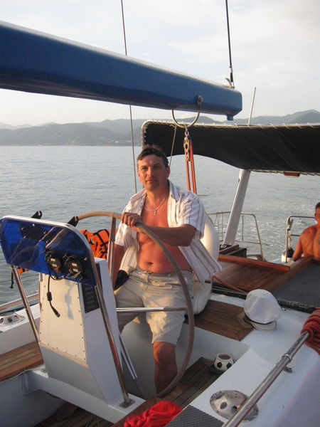 Игорь Енютин