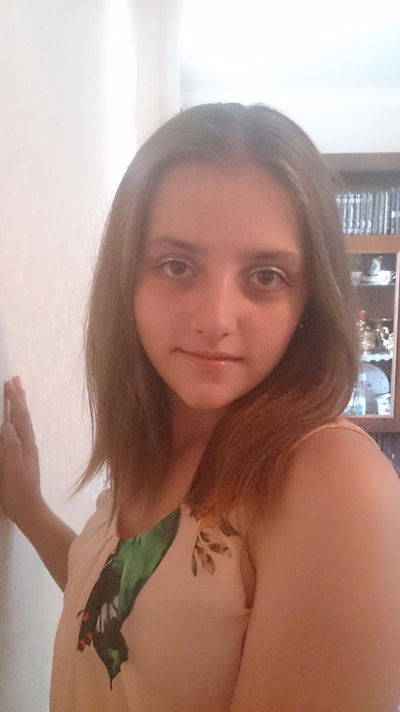 Ангелина Кинаст