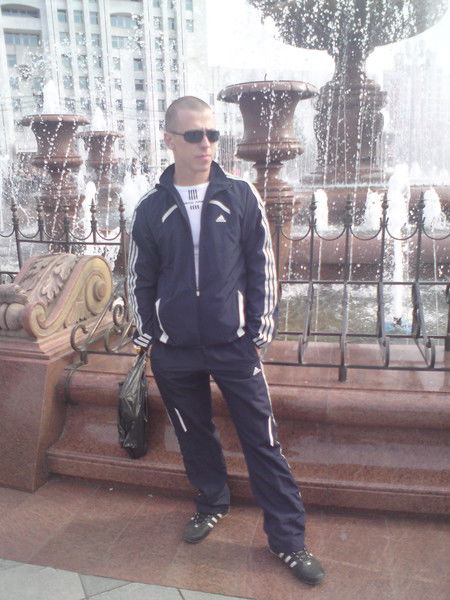 Антон Новиков