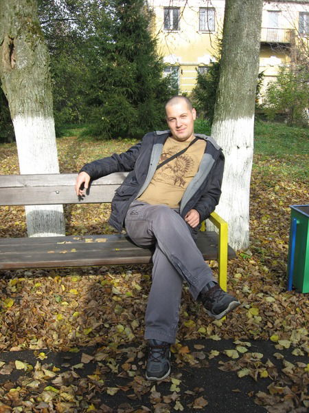 Денис Хлебников