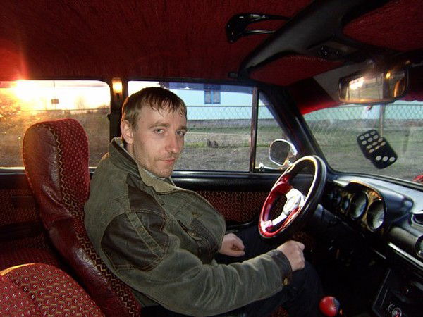 Саша Волошин