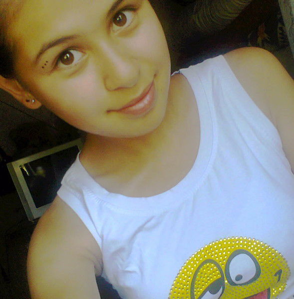 Uндuра Лесбеkова