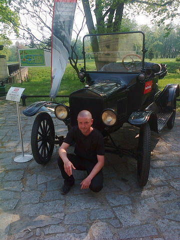 Андрей Ганин