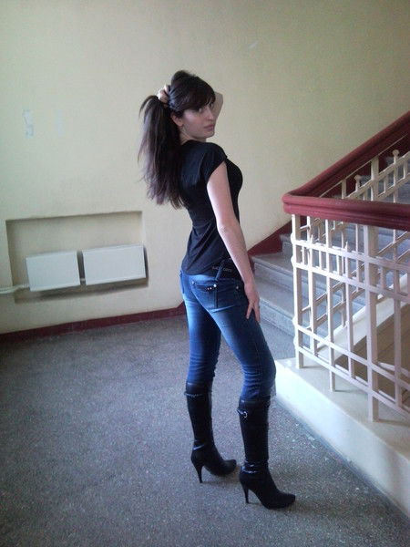 Анюта Тарасова