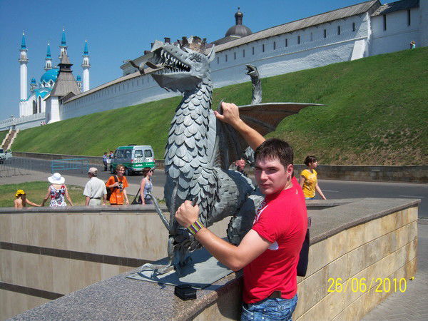 Максим Иванов