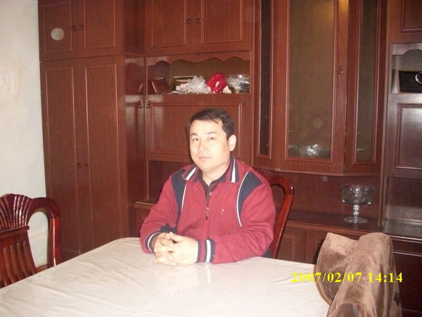 Женис Есетов