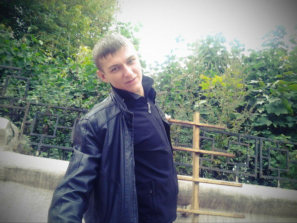 Евгений Леонтьев