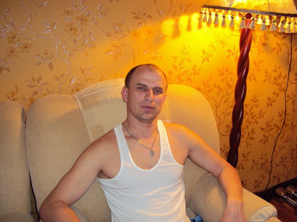 Александр Ефремов