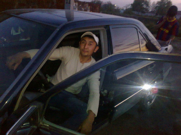 Арман Искаков