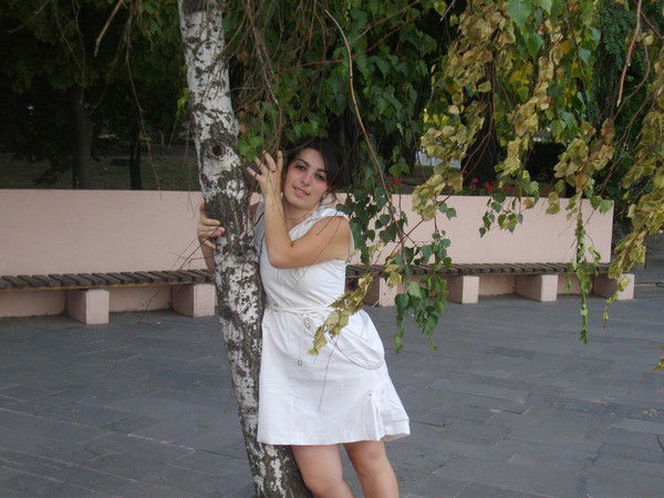 Рая Оганесян