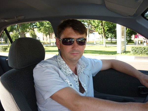 Олег Комелев