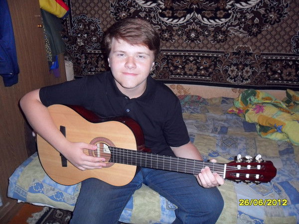 Дмитрий Сенин