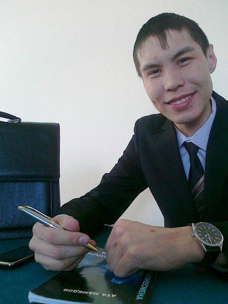 Диас Ткенов