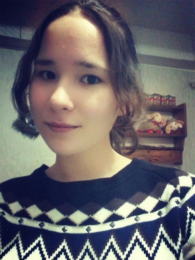 Лара Загуменнова