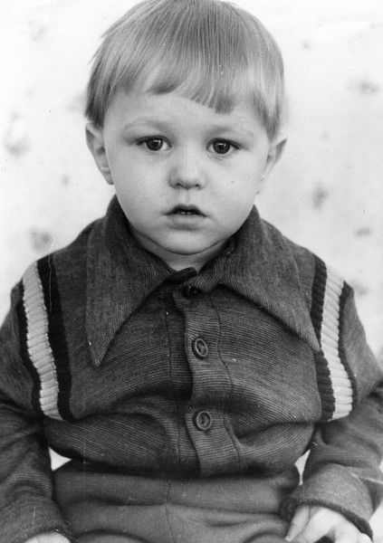 Олег Манцуров