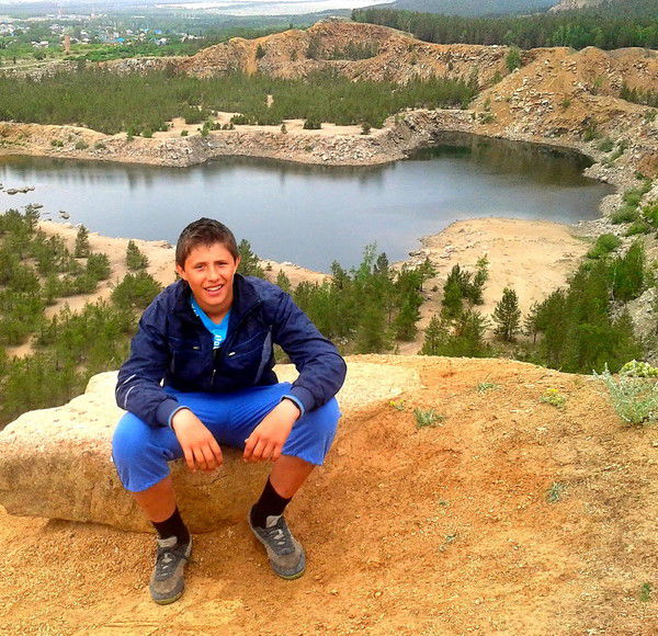 Артем Величко