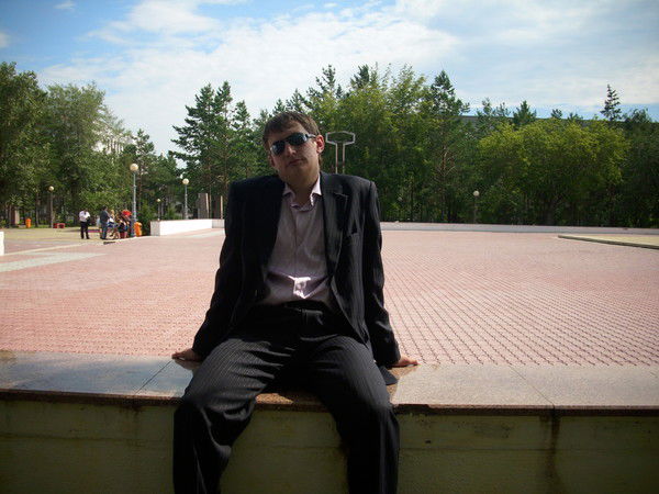 Максим Тихенко