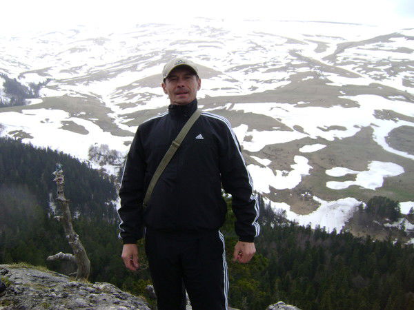 Сергей Санжаров