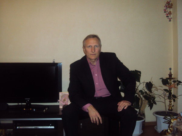 Анатолий Овчаренко