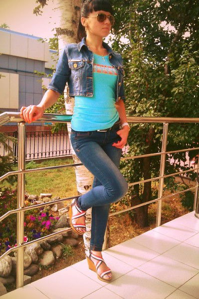 Вика Николин