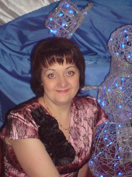 Юлия Хатестова