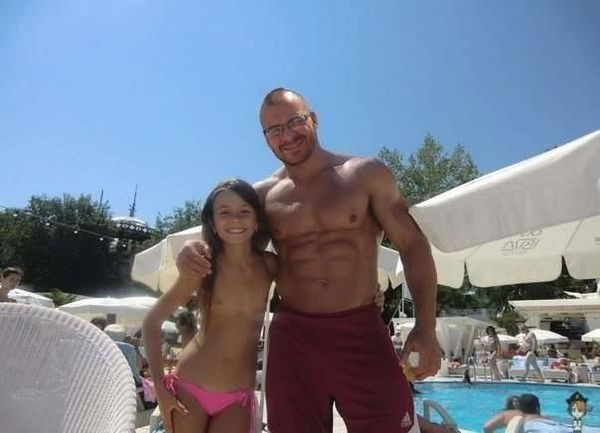 Миша Любящий