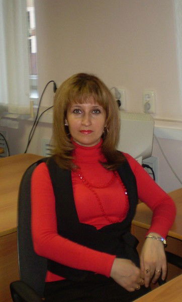 Елена Ахлюстина