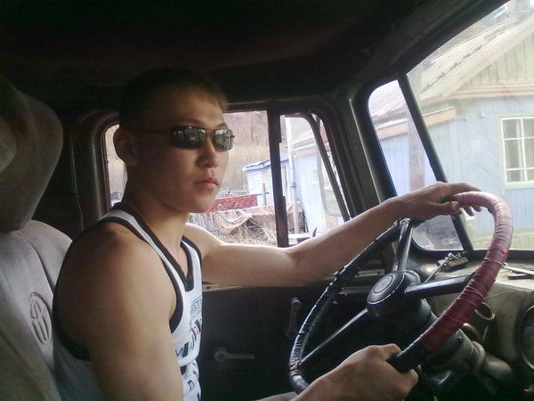 Влад Адуканов