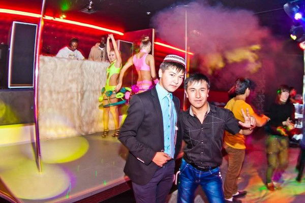 Илxам Бypxанoв