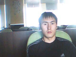 Азис Харсанов