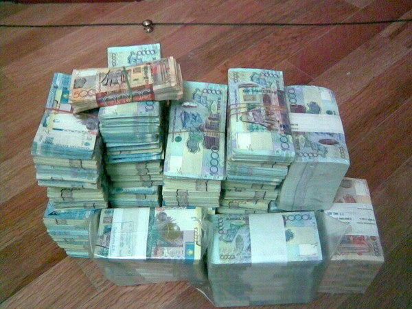 Оралбек Бактияров