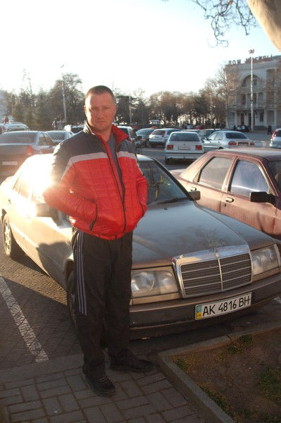 Александр Лезин