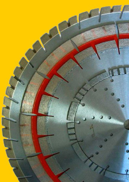 Остроухов Денис