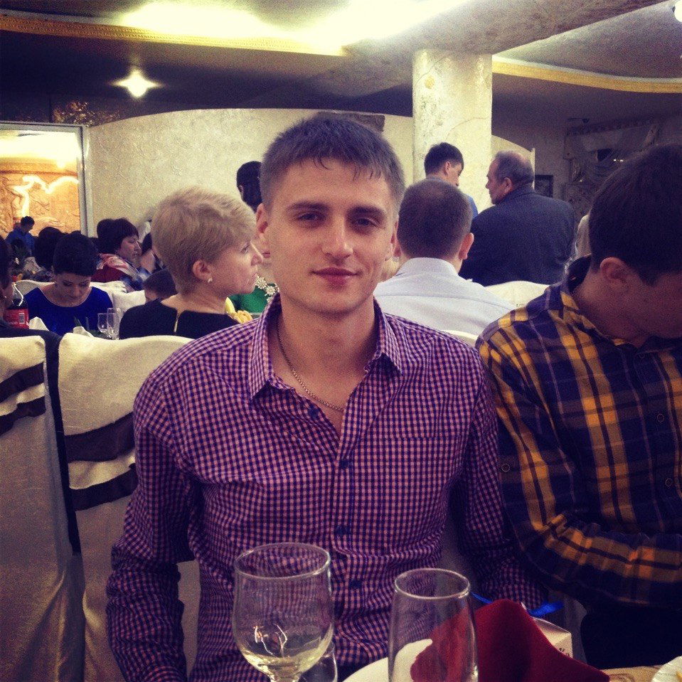 Петр Безденежных