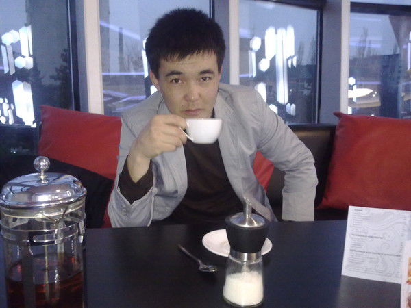 Азамат Искембаев