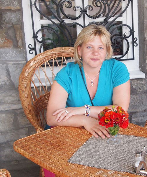 Лена Ломако