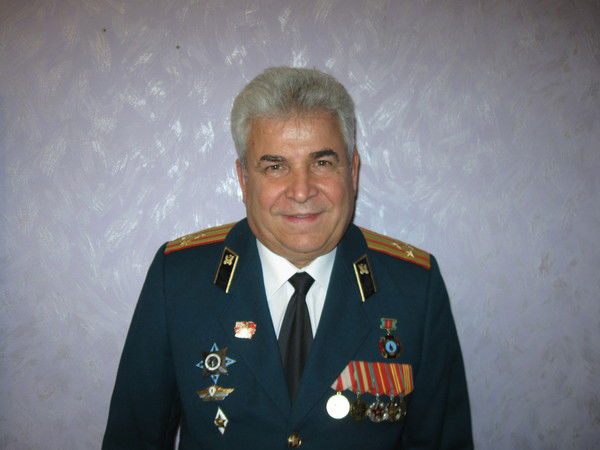 Анатолий Курашов