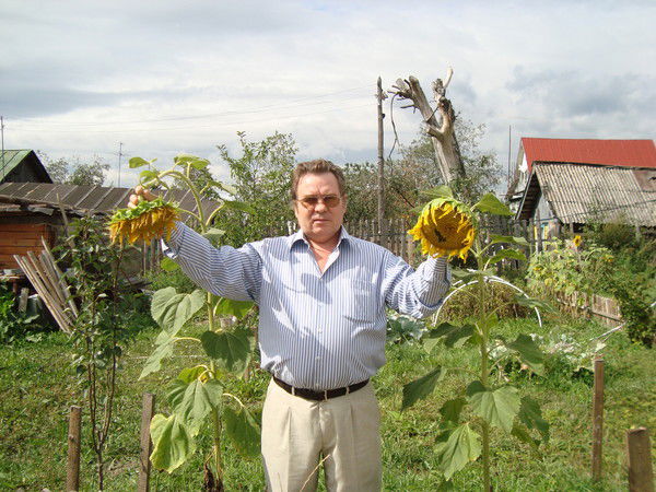 Сергей Устинов