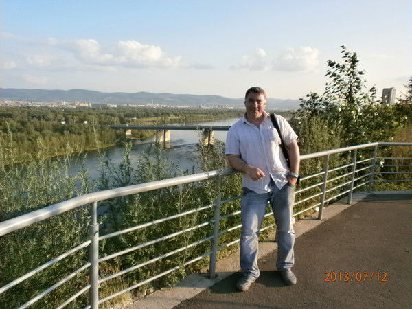 Владислав Галян