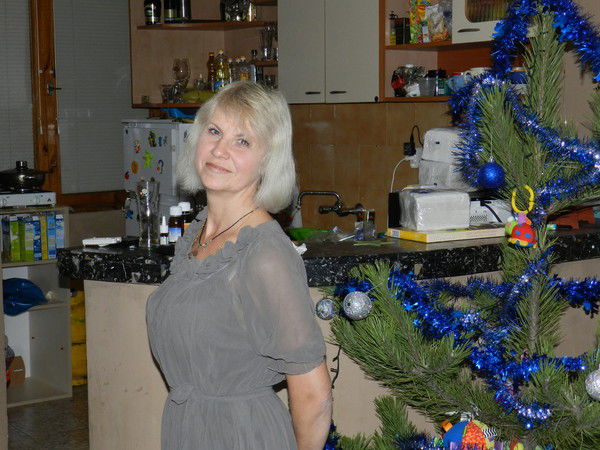 Елена Сярова