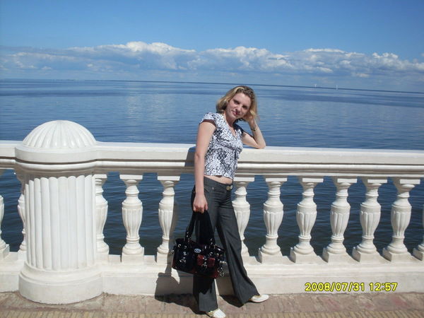 Елена Холмовская