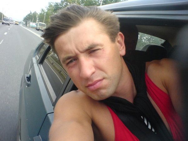 Денис Клешнёв