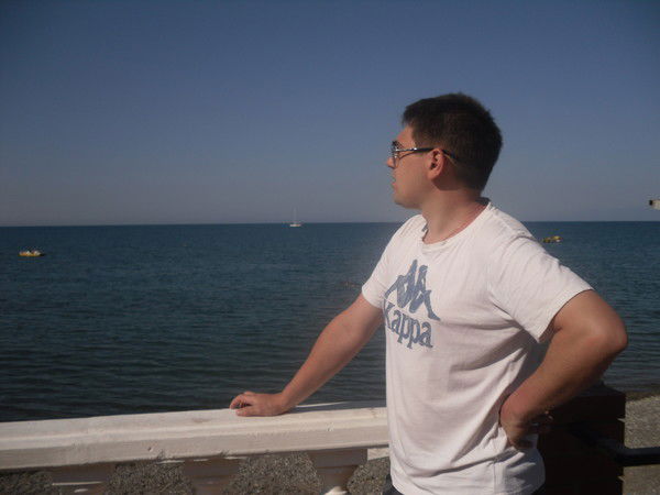 Антон Худяков