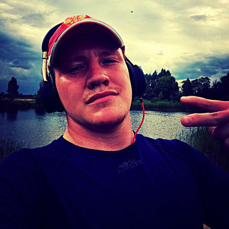 Илья Назаров