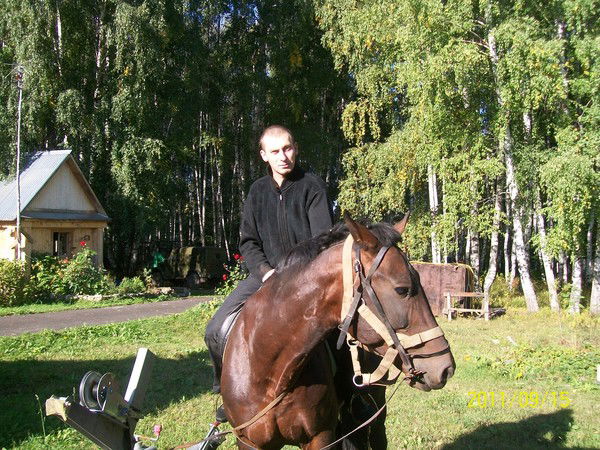 Василий Махров