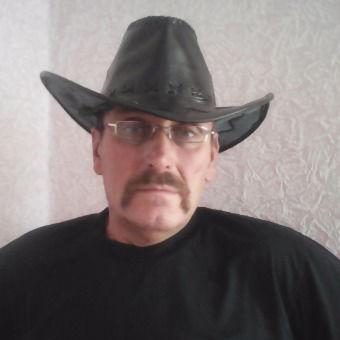 Олег Давиденко