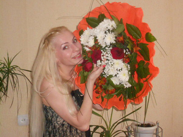 Лена Веселова